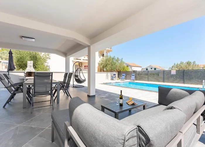 Beautiful In With Wifi Banj