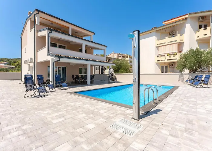 Beautiful In With Wifi Banj