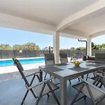 Holiday home Stunning In