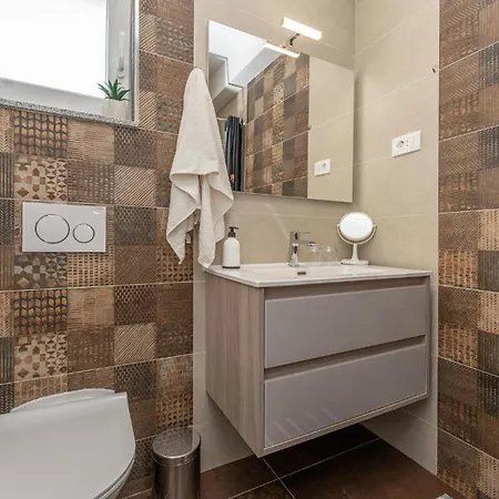 Beautiful In With Wifi * Banj